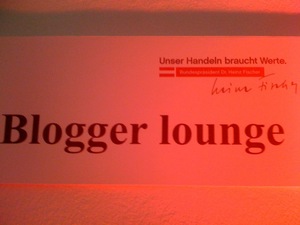 blogger lounge.jpg